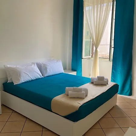 Appartement Nimphaea Blue - Elegant Flat, Walk To & Train Station *