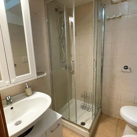 Nimphaea Blue - Elegant Flat, Walk To & Train Station Nettuno