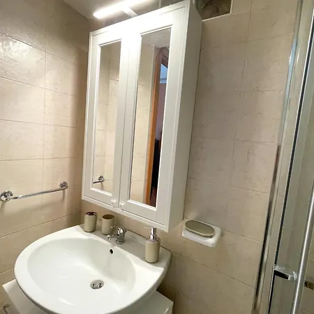 Apartment Nimphaea Blue - Elegant Flat, Walk To & Train Station Nettuno