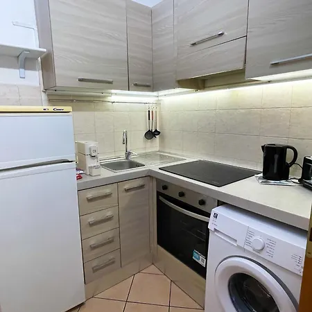 Nimphaea Blue - Elegant Flat, Walk To & Train Station Nettuno