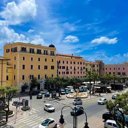 Nimphaea Blue - Elegant Flat, Walk To & Train Station Nettuno